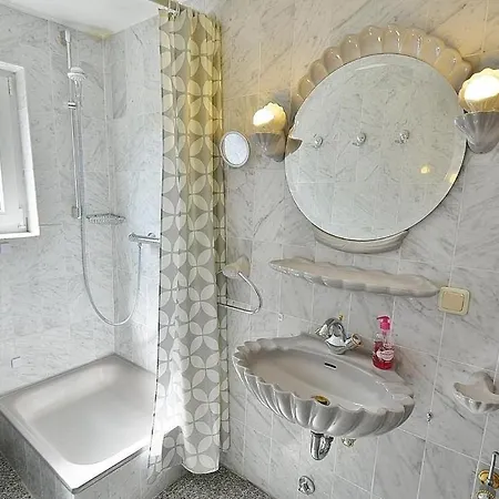 Lenster Weg 14a Whg 2 Apartment